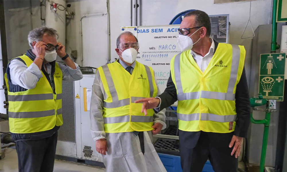 PORTUGUESE MINISTER OF THE ECONOMY AND THE SEA visiting ASCENZA'S FACTORY. In the image the minister António Costa Silva, along João Martins, ASCENZA's COO 